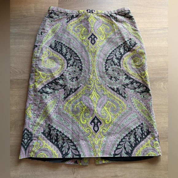J. Crew Dresses & Skirts - J. Crew Beautiful Paisley Print Pencil Skirt